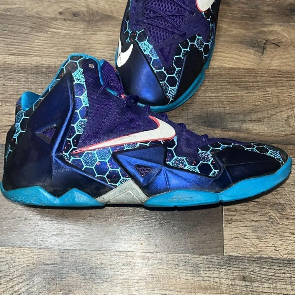 Nike Lebron XI 11 Summit Lakes Hornets Size 5.5Y